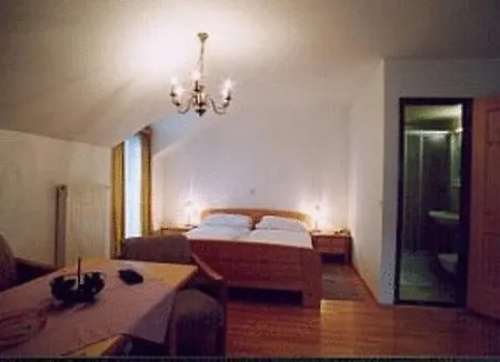 & Sandwirt 3*