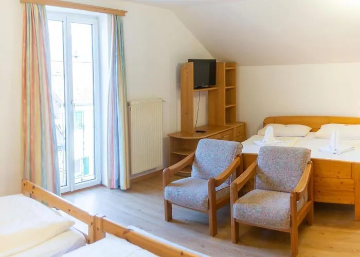 Hotell & Sandwirt 3*